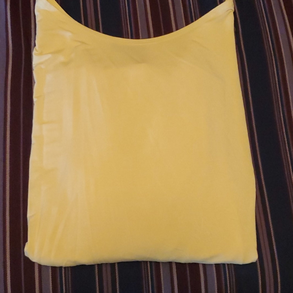 Spring yellow Piko top 4 for $25